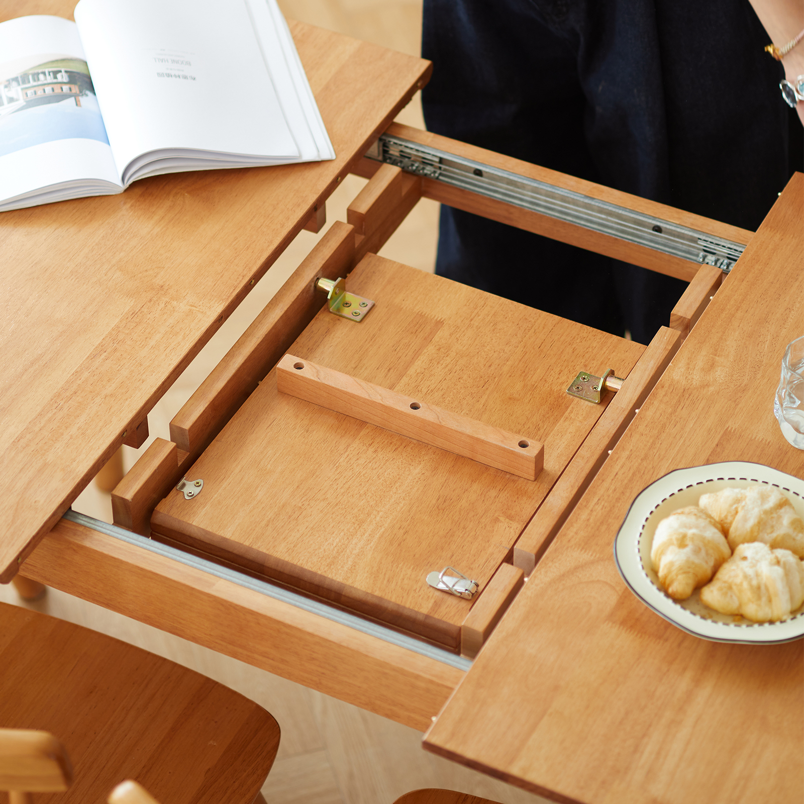 錦木-【無垢材使用】伸縮式折りたたみダイニングテーブルセット モダンシンプル 小户型対応 学習・パーティー兼用ダイニングテーブル
