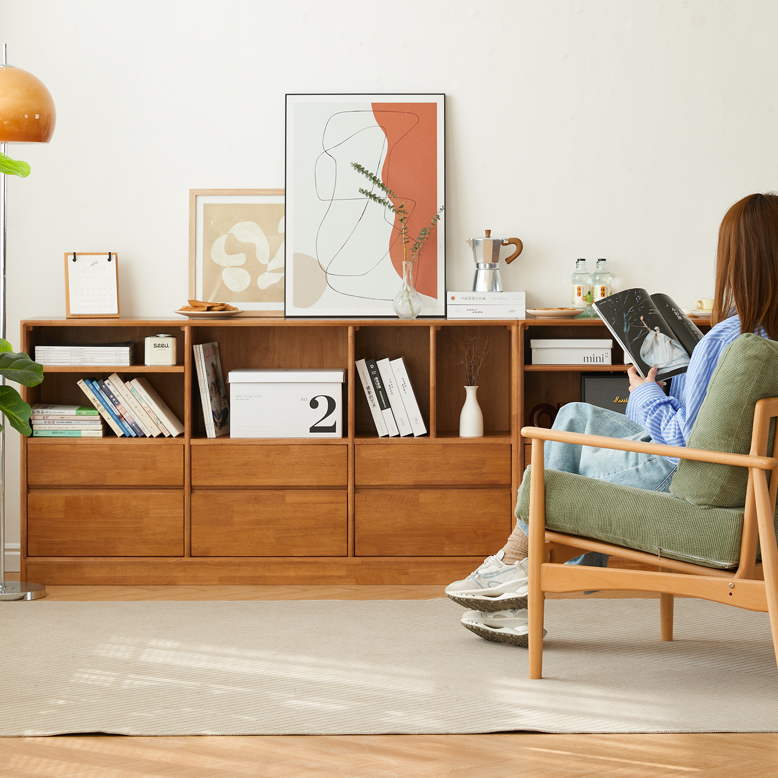 錦木-天然木製の低い本棚｜リビング用床下収納棚 ラック型テレビボード 家庭用ダイニングサイドボード