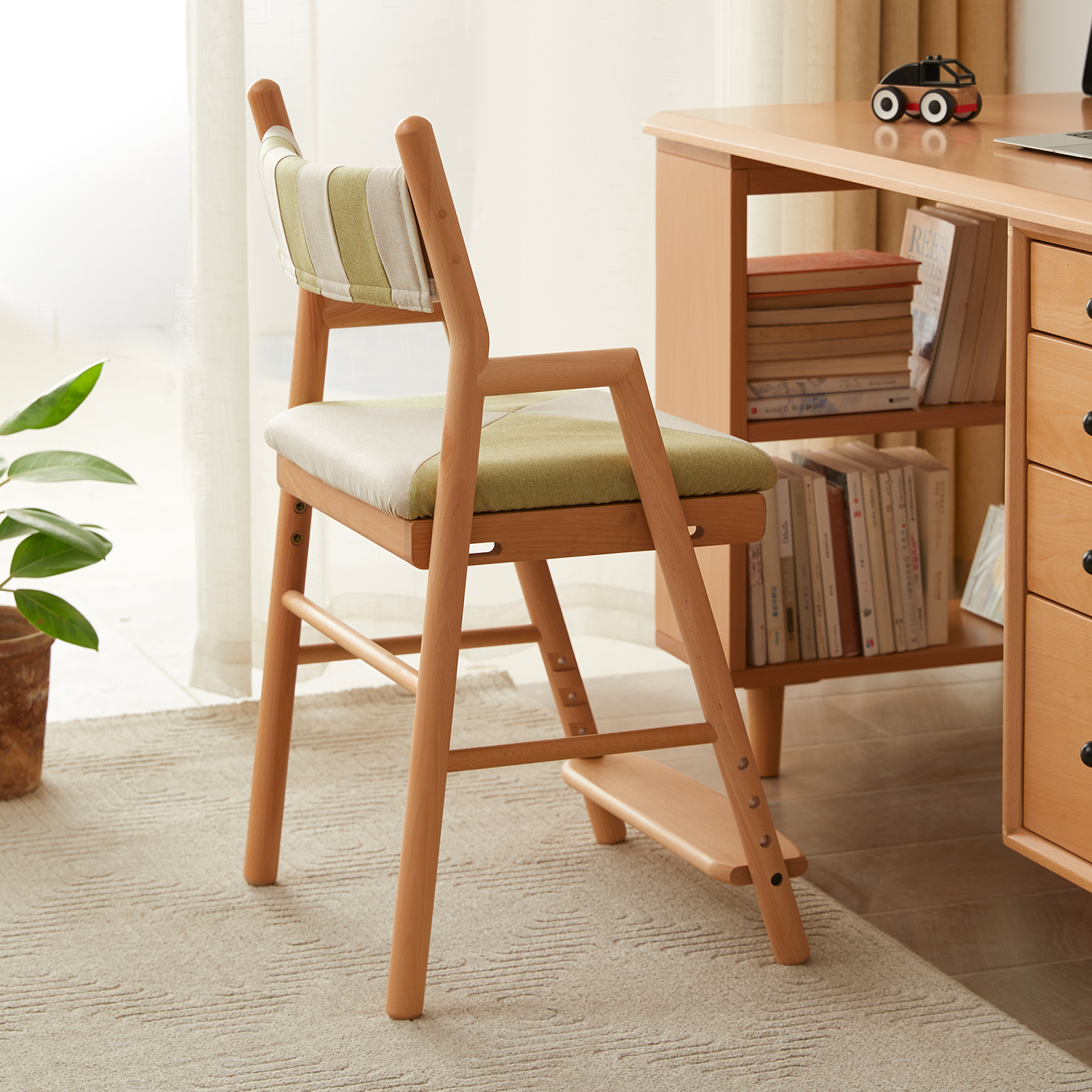 錦木-無垢材キッズ学習チェア 昇降式 背もたれ付き 姿勢矯正椅子 勉強椅子 食事椅子にも使えるキッズイス