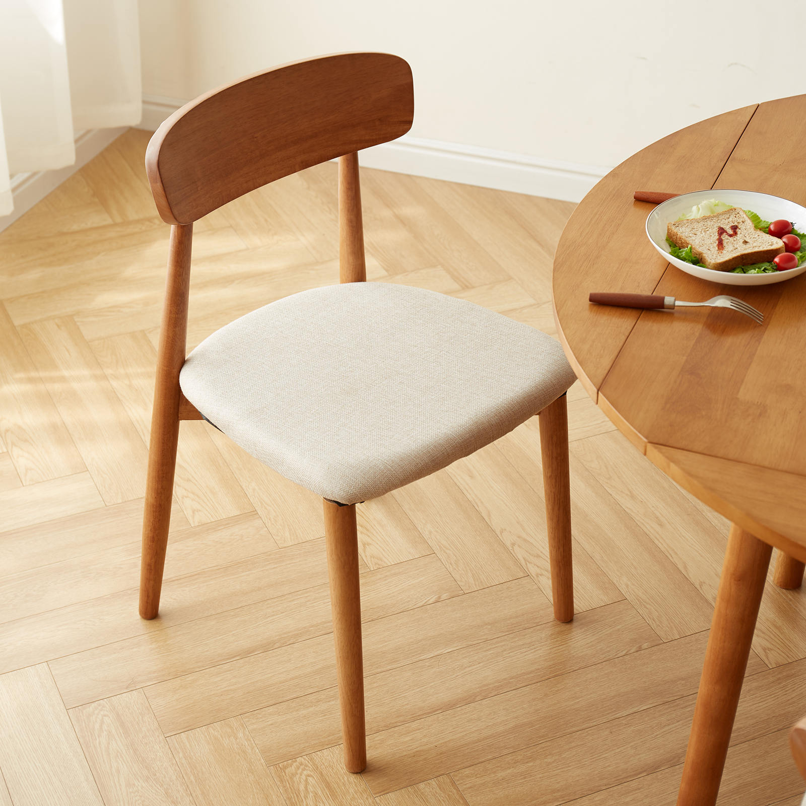錦木-無垢材ダイニングチェア シンプルモダン オーク材 背もたれ付き クッション付きリラックスチェア 北欧風 レストラン用椅子 家庭向けダイニングチェア