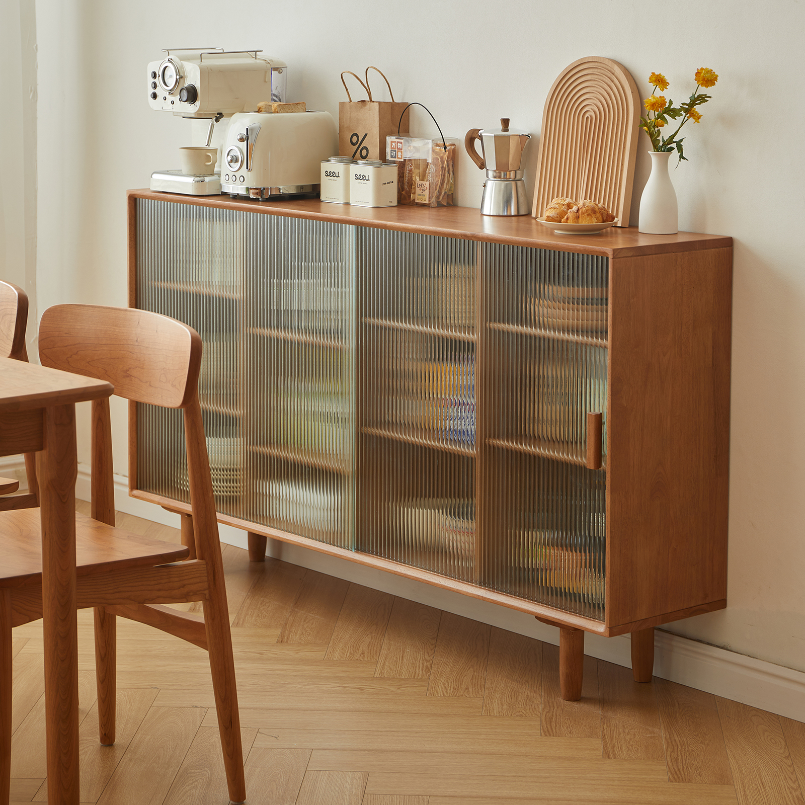 錦木-木製ロータイプ本棚 壁際 リビング収納ラック ベッドルーム収納キャビネット 家庭用 組み合わせ可能なキューブラック 展示棚本棚