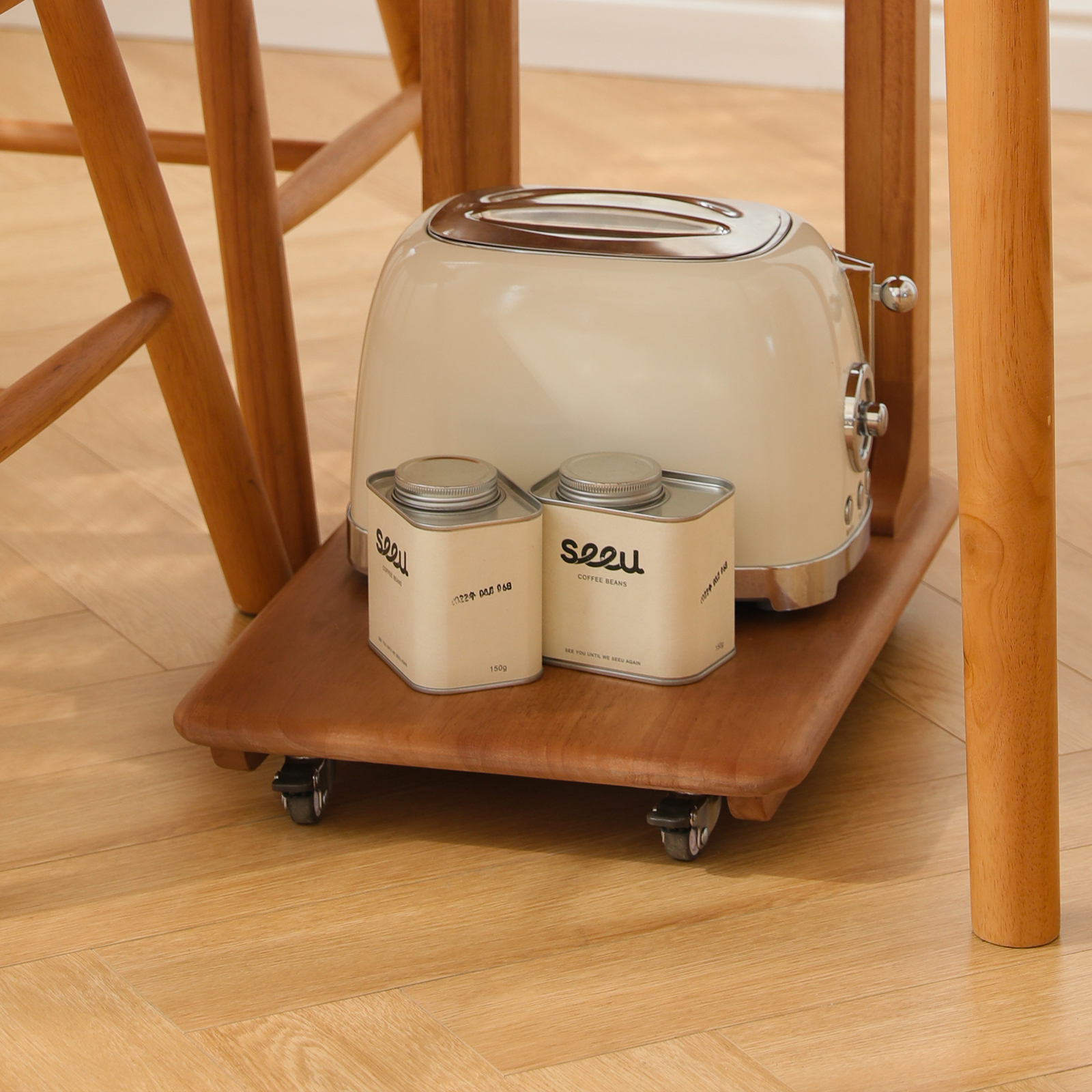 錦木-C字型サイドテーブル 無垢材 キャスター付き リビング・寝室用 移動式 小户型向け 卓上ラックサイドテーブル