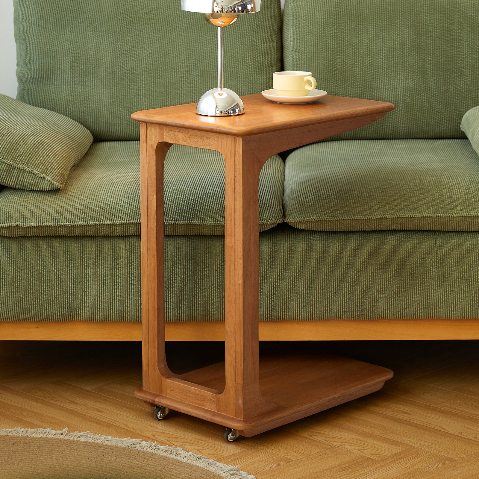 錦木-C字型サイドテーブル 無垢材 キャスター付き リビング・寝室用 移動式 小户型向け 卓上ラックサイドテーブル