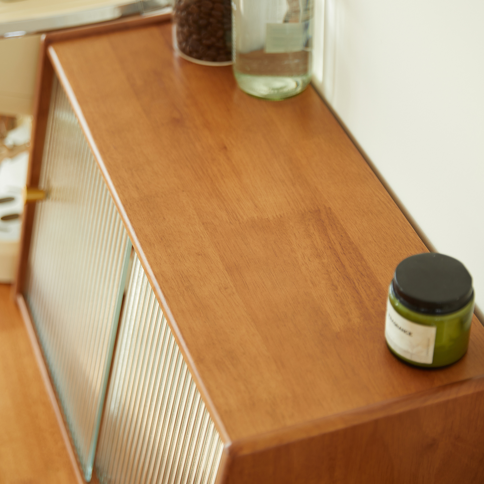 錦木-無垢材卓上収納キャビネット 食器棚 サイドボード カップラック フィギュアケース 防塵 多目的収納 家庭用収納ラック