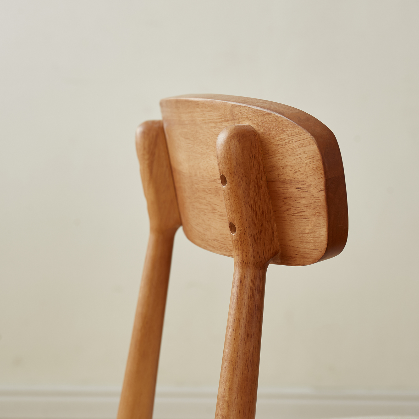 錦木-無垢材ダイニングチェア シンプルモダン オーク材 背もたれ付き クッション付きリラックスチェア 北欧風 レストラン用椅子 家庭向けダイニングチェア