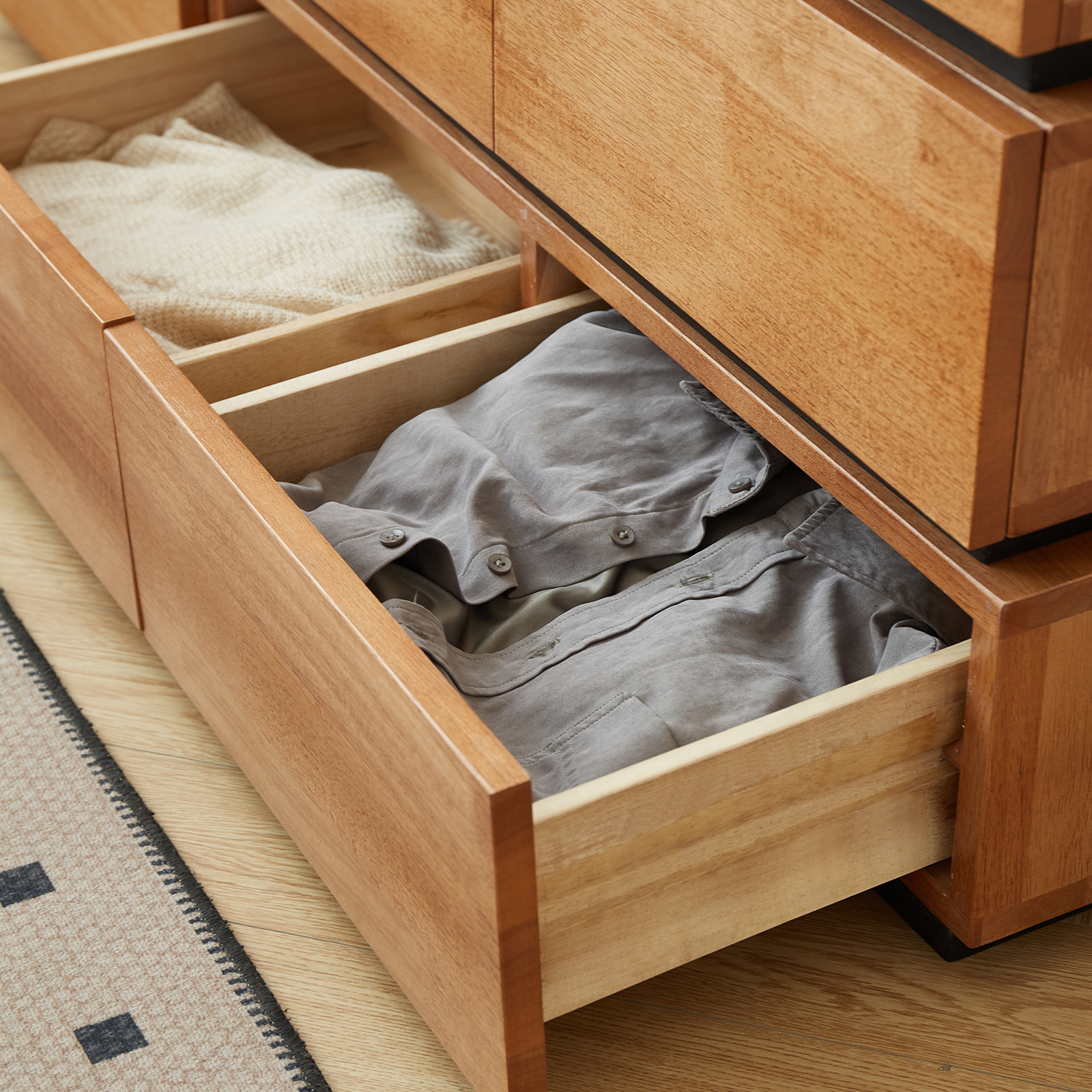 錦木-ミッドセンチュリー 無垢材チェスト 多段式 リビング・寝室・ベッドサイド収納 サイドボード 収納キャビネットチェスト