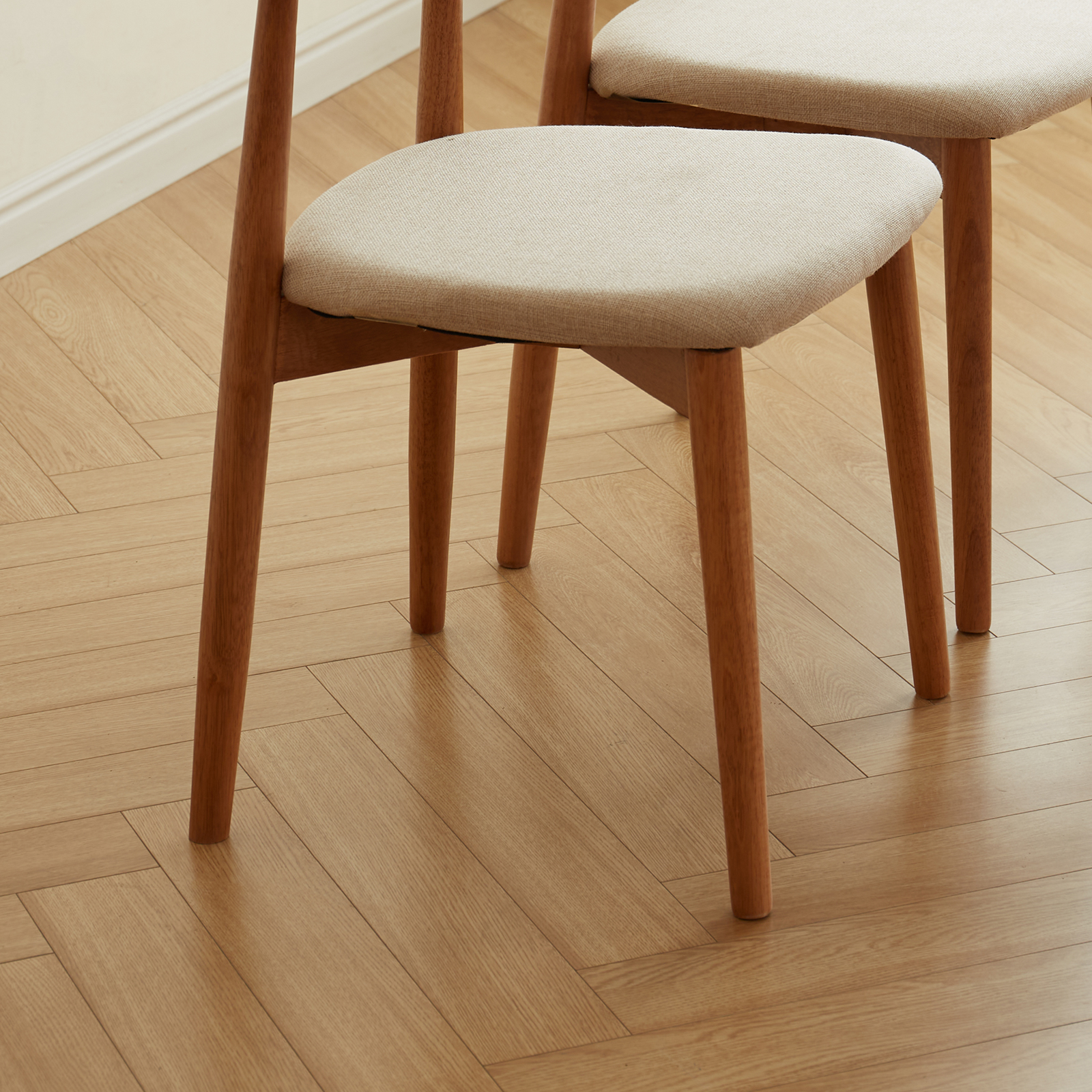 錦木-無垢材ダイニングチェア シンプルモダン オーク材 背もたれ付き クッション付きリラックスチェア 北欧風 レストラン用椅子 家庭向けダイニングチェア