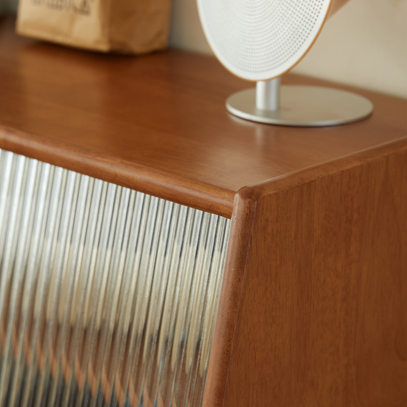 錦木-無垢材卓上収納キャビネット 食器棚 サイドボード カップラック フィギュアケース 防塵 多目的収納 家庭用収納ラック