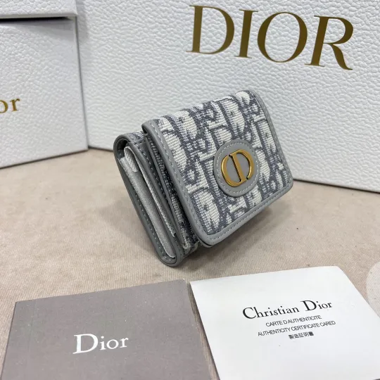 DIOR❤30 Montaigneショートウォレット 免税