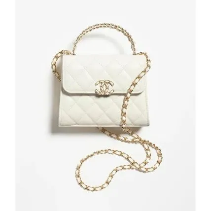 【23SSプレ】CHANEL チェーン付きクラッチ