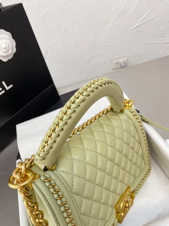 CHANEL （シャネル） メッセンジャーバッグ 24*15cm