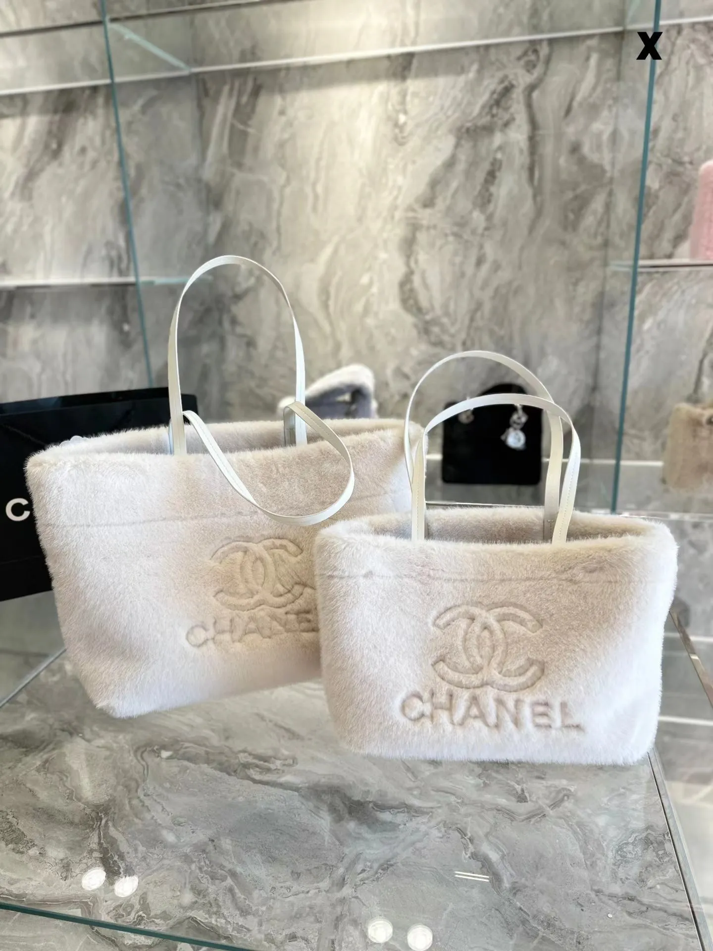 Chanel 冬のスタイル ぬいぐるみ ハンドバッグ