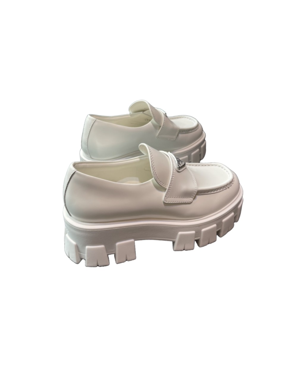 Monolith グロスレザー ローファー