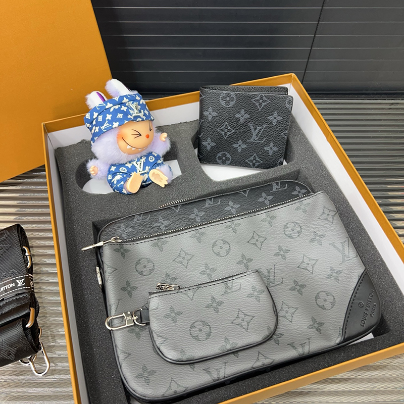 LOUIS VUITTON ルイヴィトン モノグラム エクリプス トリオメッセンジャー  +財布+LABUBU