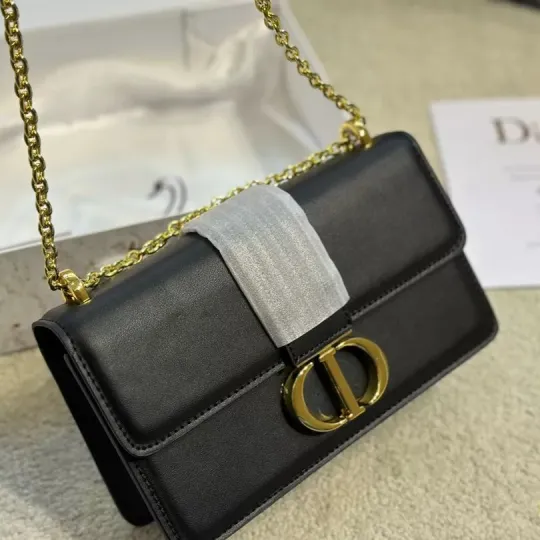 Dior Montaigneモンタン30モデル