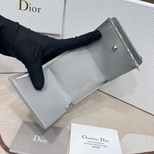 DIOR❤30 Montaigneショートウォレット 免税