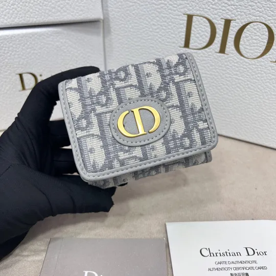 DIOR❤30 Montaigneショートウォレット 免税