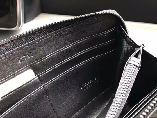 【BURBERRY 公式旗艦店】バーバリー 財布 当日出荷 好評に付き再入荷！19*10*2.5CM