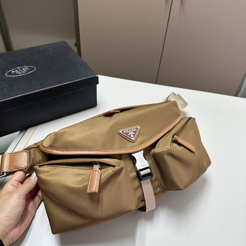 Re-Nylon xレザー ショルダーバッグ