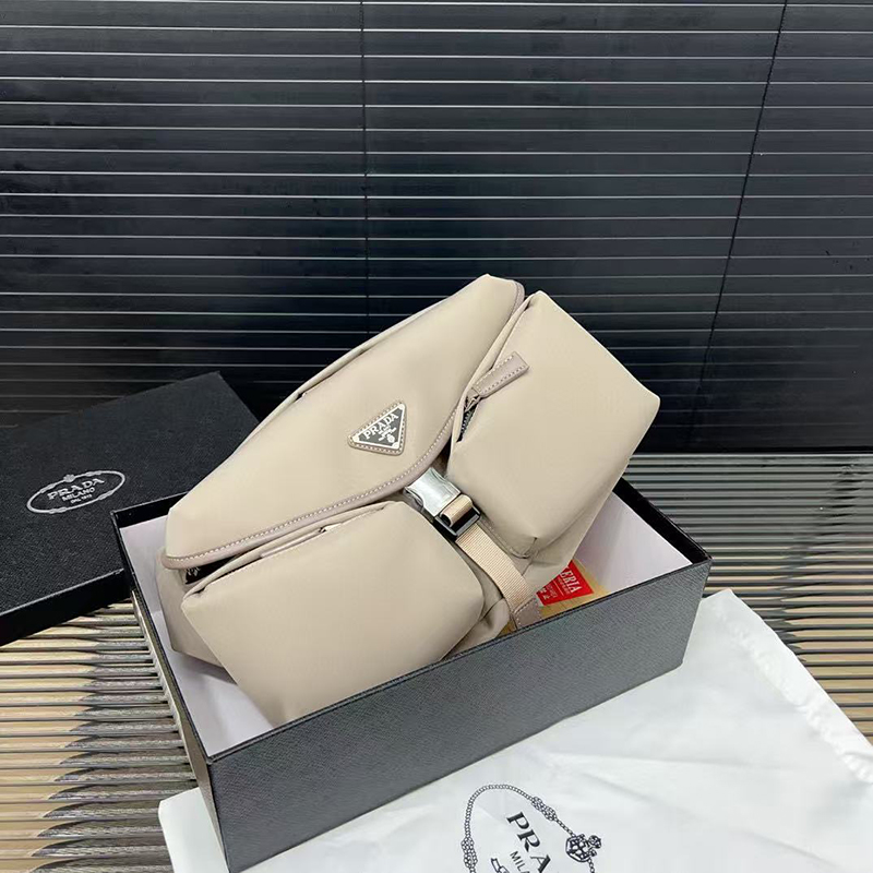 Re-Nylon xレザー ショルダーバッグ