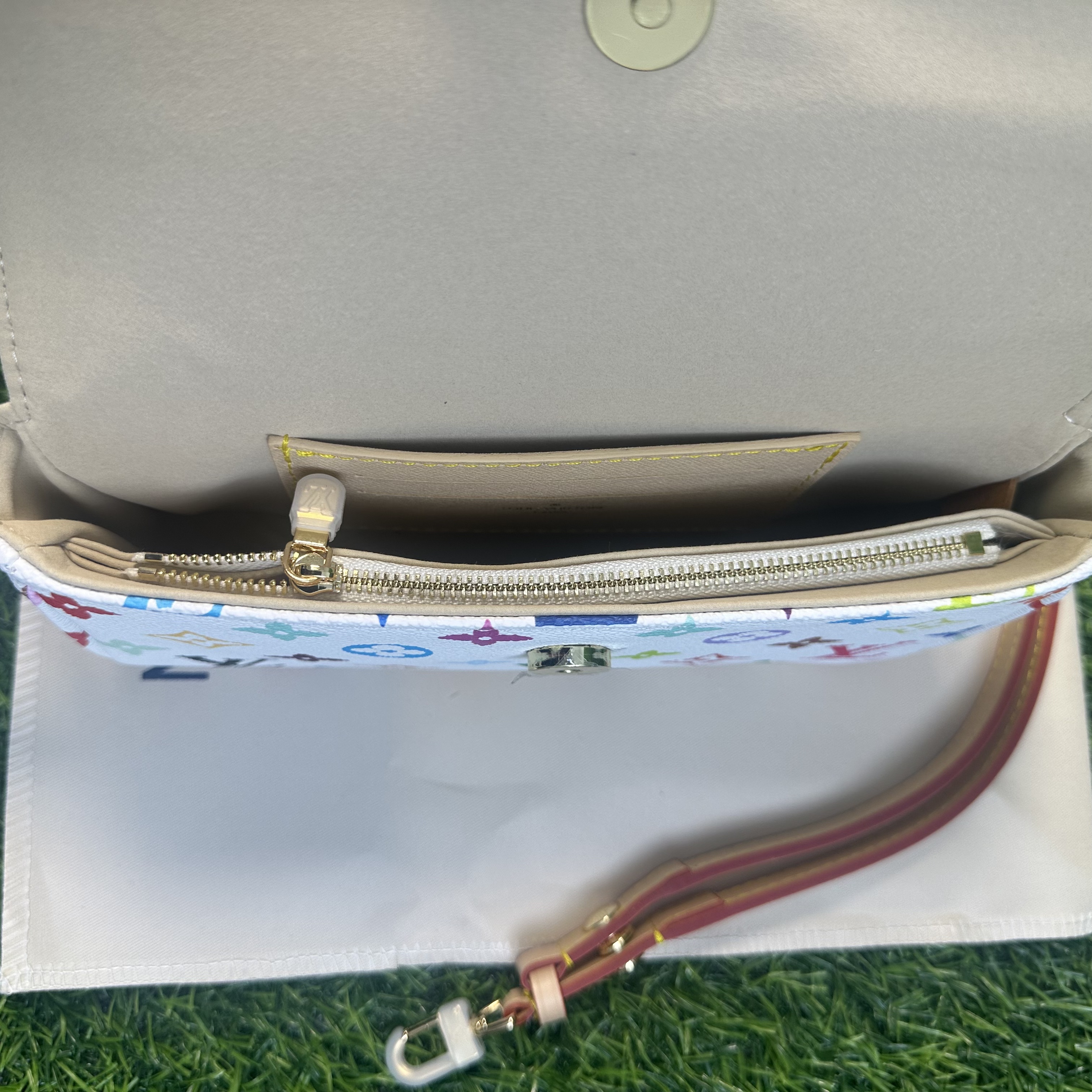 ルイヴィトン ショルダーバッグ LV × TM ナノディアヌ 村上隆コラボ モノグラム マルチカラー ホワイト 2WAYバッグ ミニバッグ LOUIS VUITTON ルイヴィトン ハンドバッグ クロスボディバッグ ハンドバック