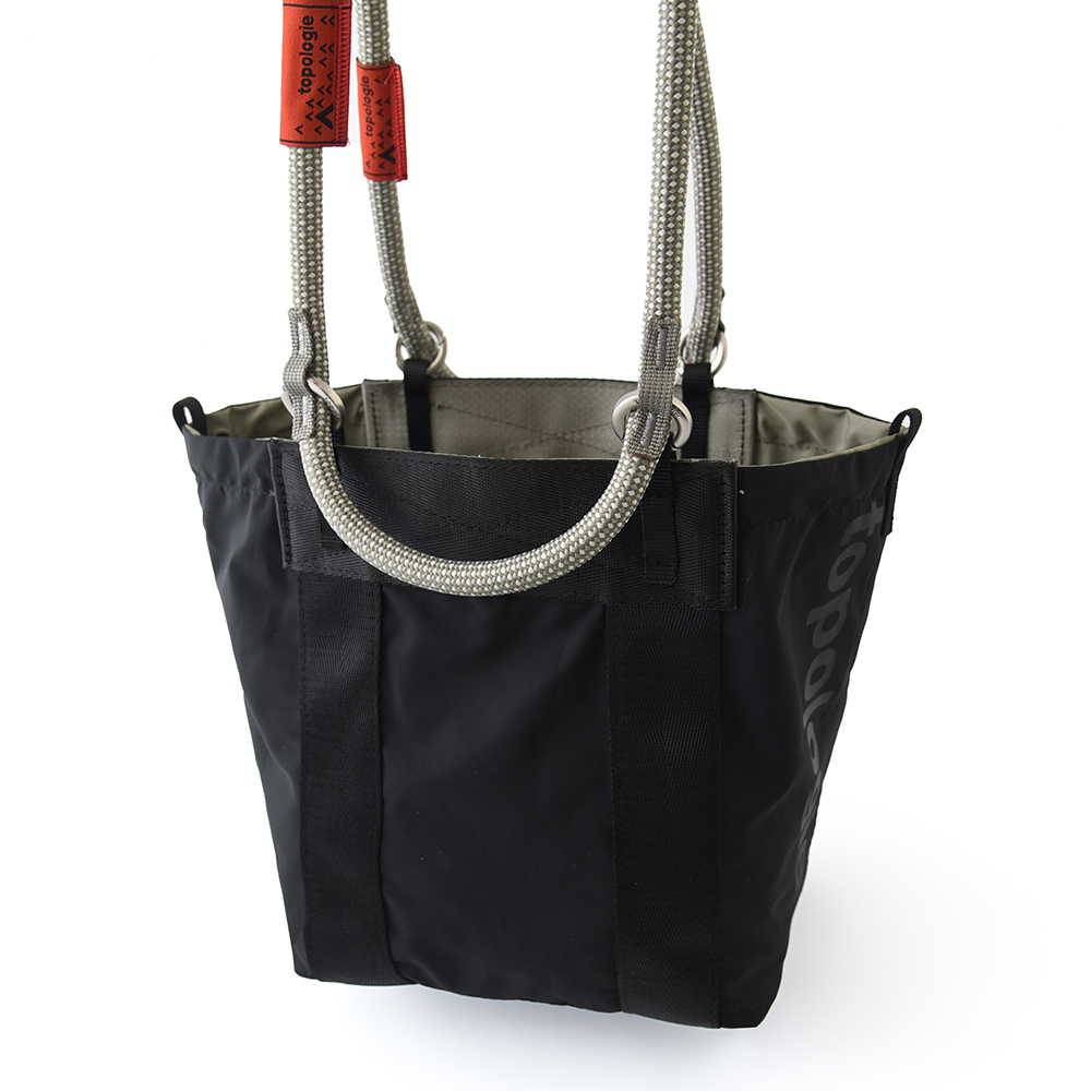 Topologie トポロジー Summit Tote Small トートバッグ 両面使用 多機能トート ナイロン製 手持ち ショルダー クロスボディー