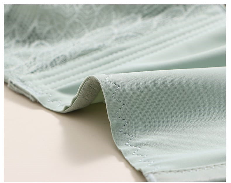 胸が小さく見えるブラ アウターに響かない ヴェーミア