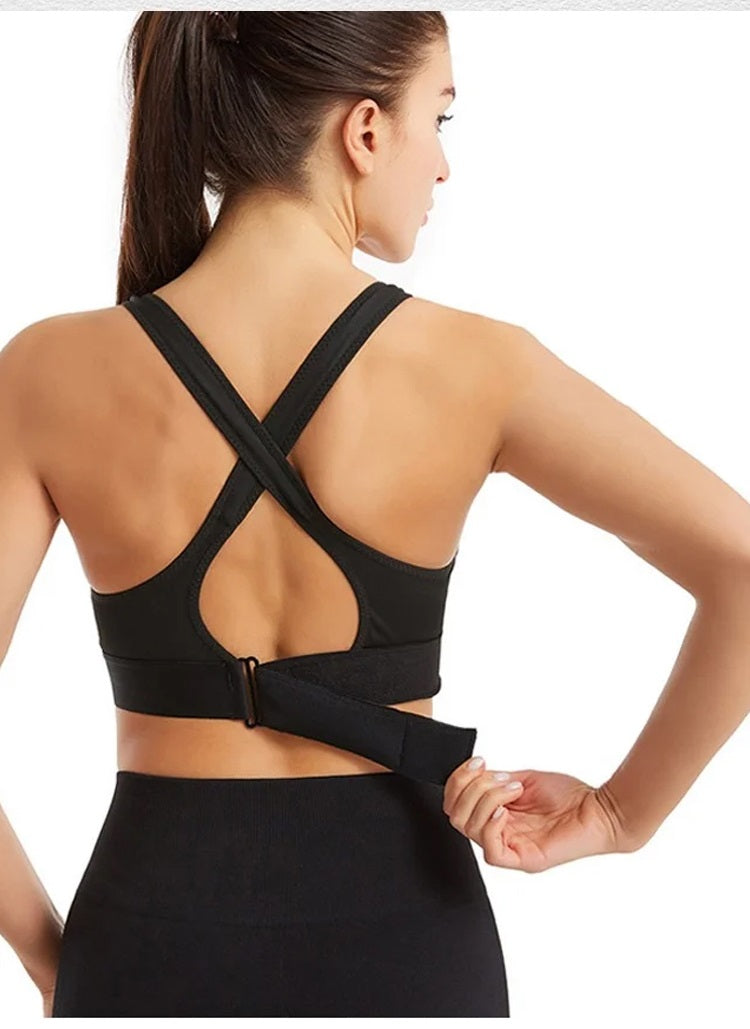 KIMKIM前開きスポーツブラ 安定感ある