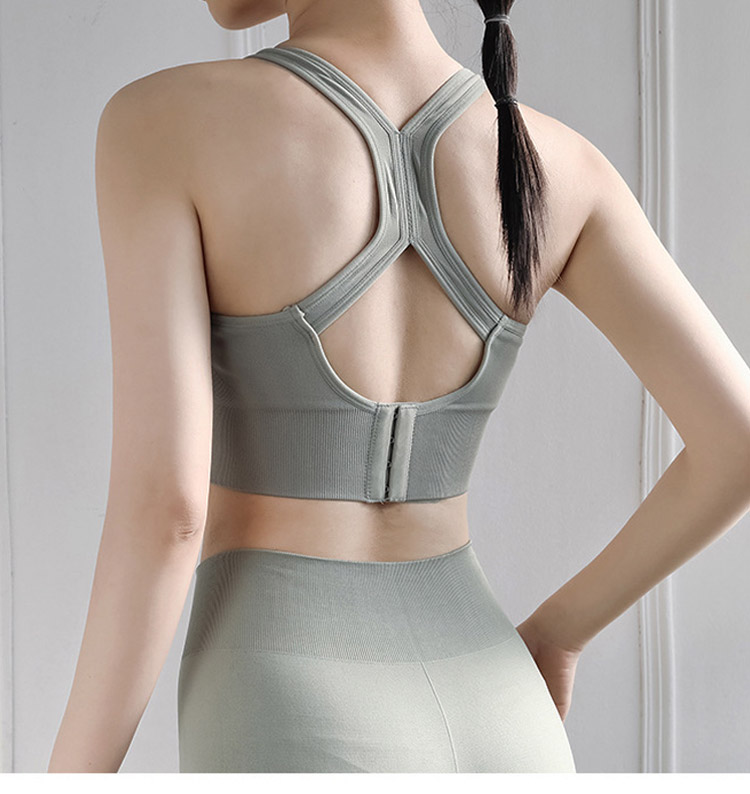 スポーツブラ 締め付けない