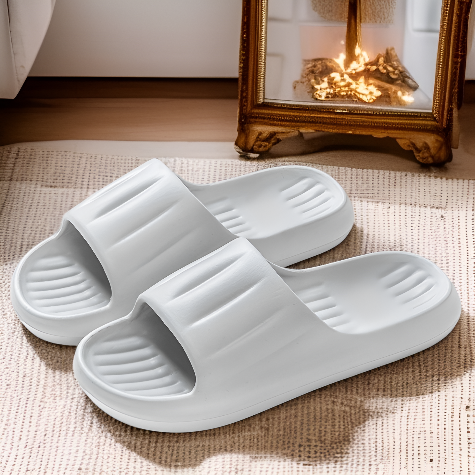 柔軟舒適的防滑室內拖鞋
