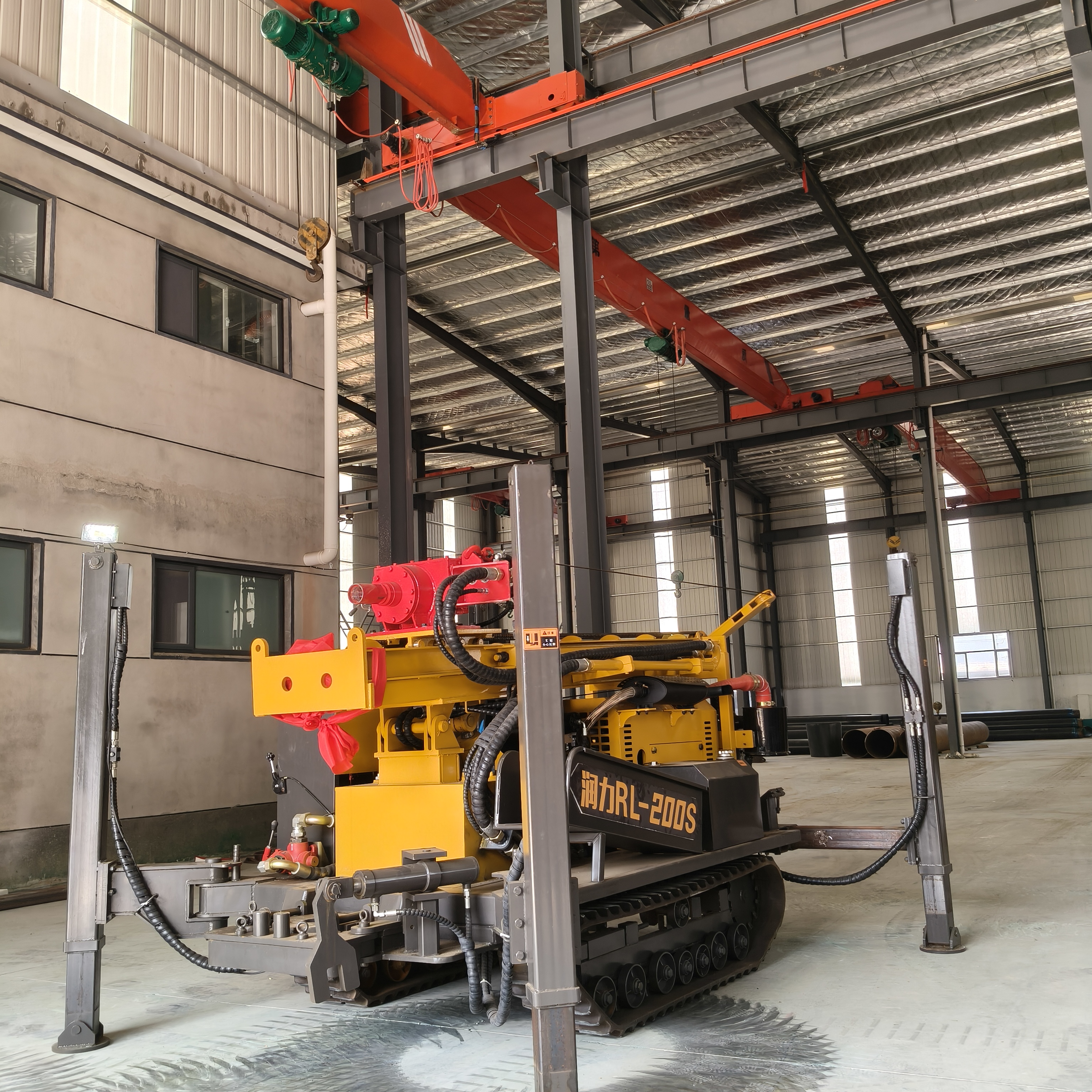 Factory Direct Sales 200m/300m/400m Crawler Test Water Well Drilling Rig Machine with DTH and Mud Pump Drilling Machine De Forage De Puits