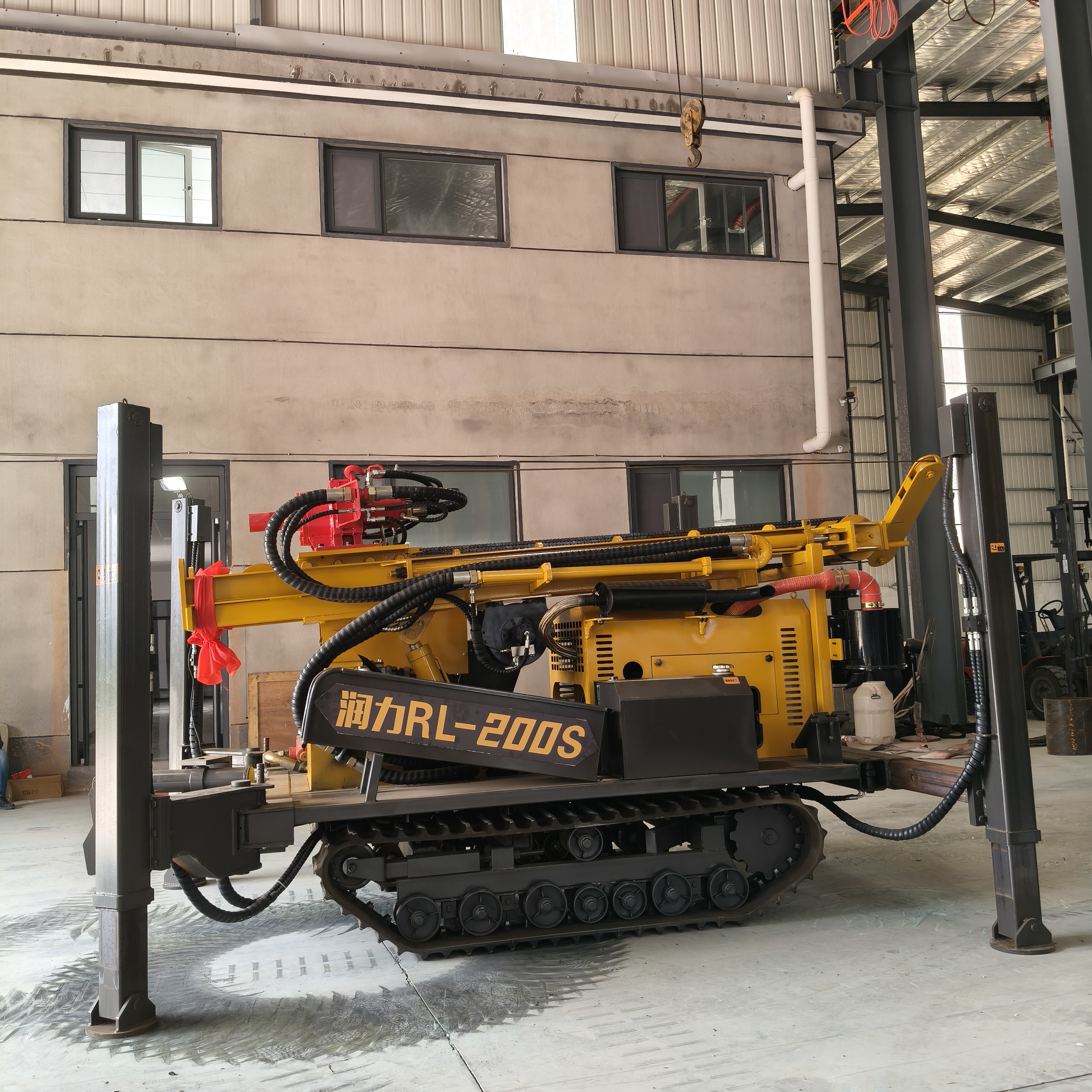 Factory Direct Sales 200m/300m/400m Crawler Test Water Well Drilling Rig Machine with DTH and Mud Pump Drilling Machine De Forage De Puits