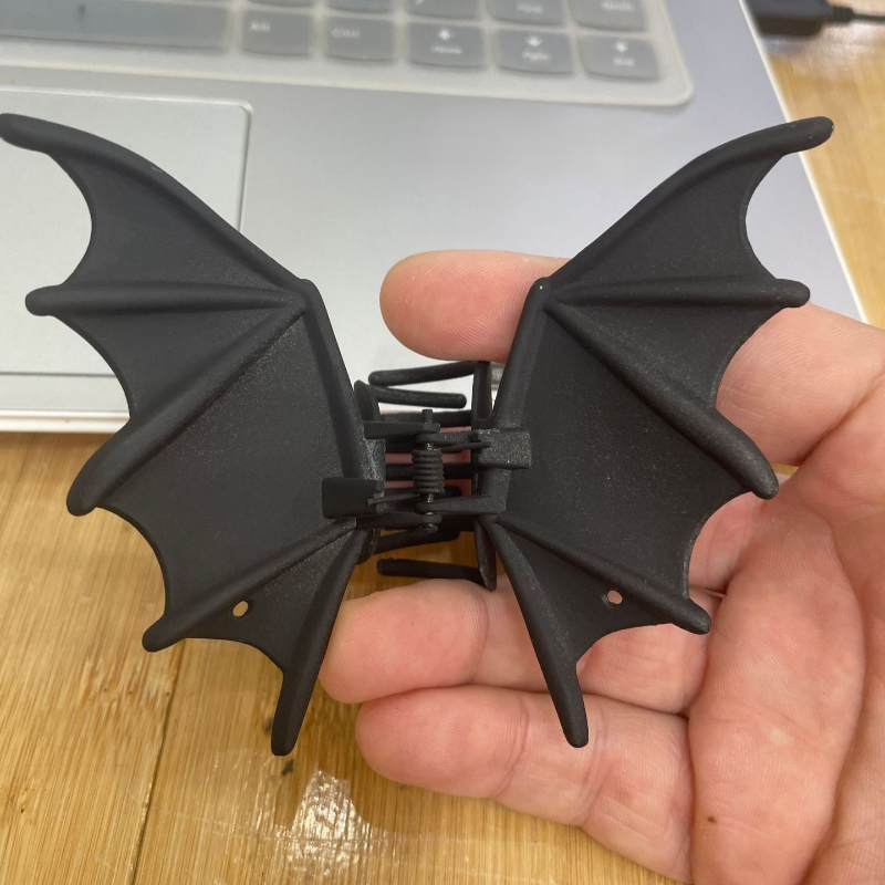 Sweet and Cool Vampire Alloy Bat Grab Clip