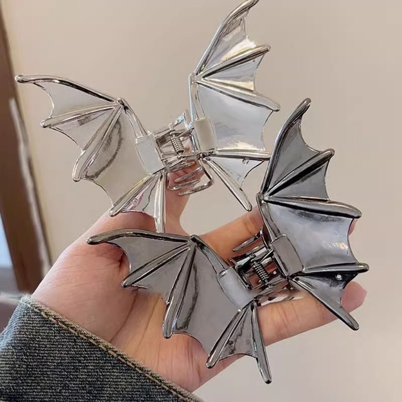 Sweet and Cool Vampire Alloy Bat Grab Clip