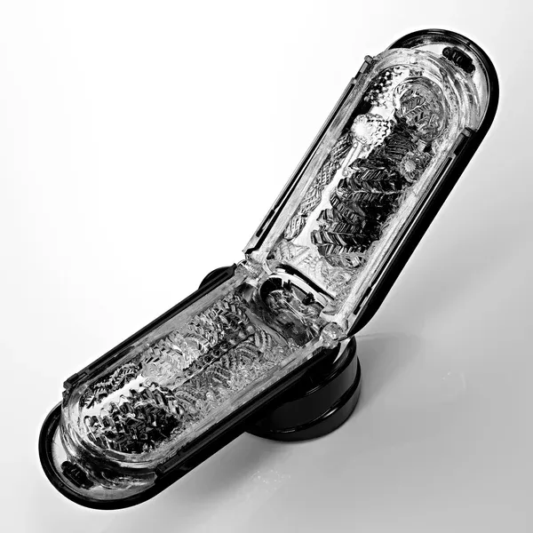 TENGA FLIP 0 ZERO ELECTRONIC VIBROTATION 電動迴旋飛機杯正面