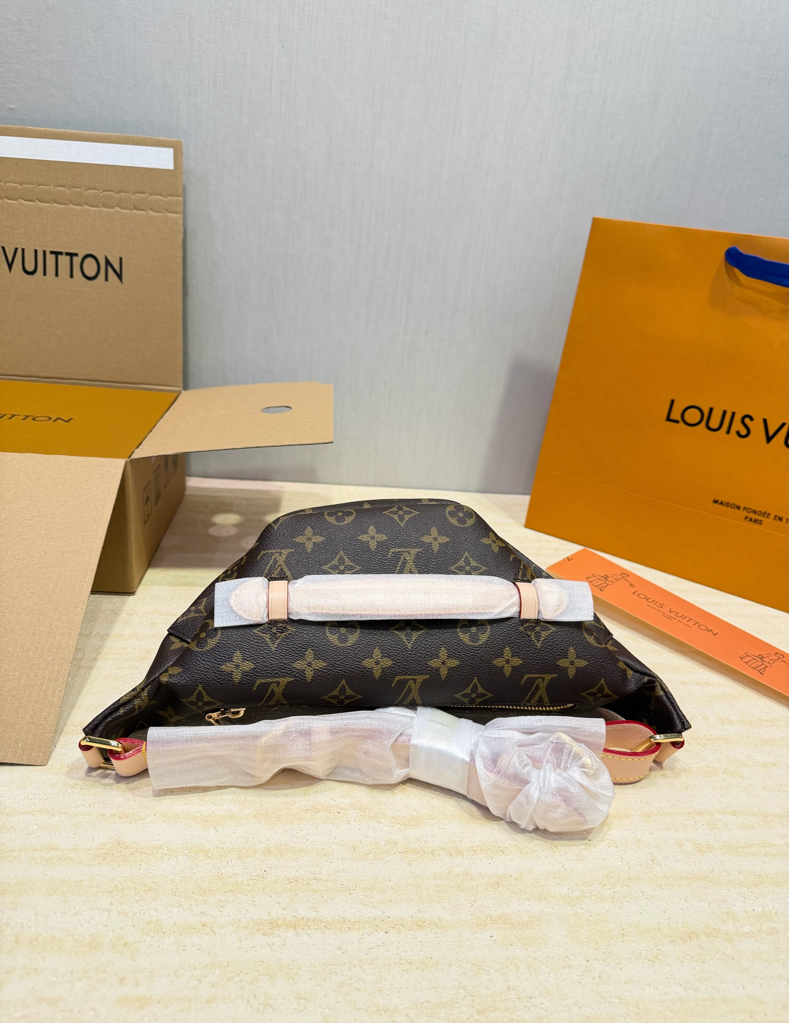 Bumbag With Accessories