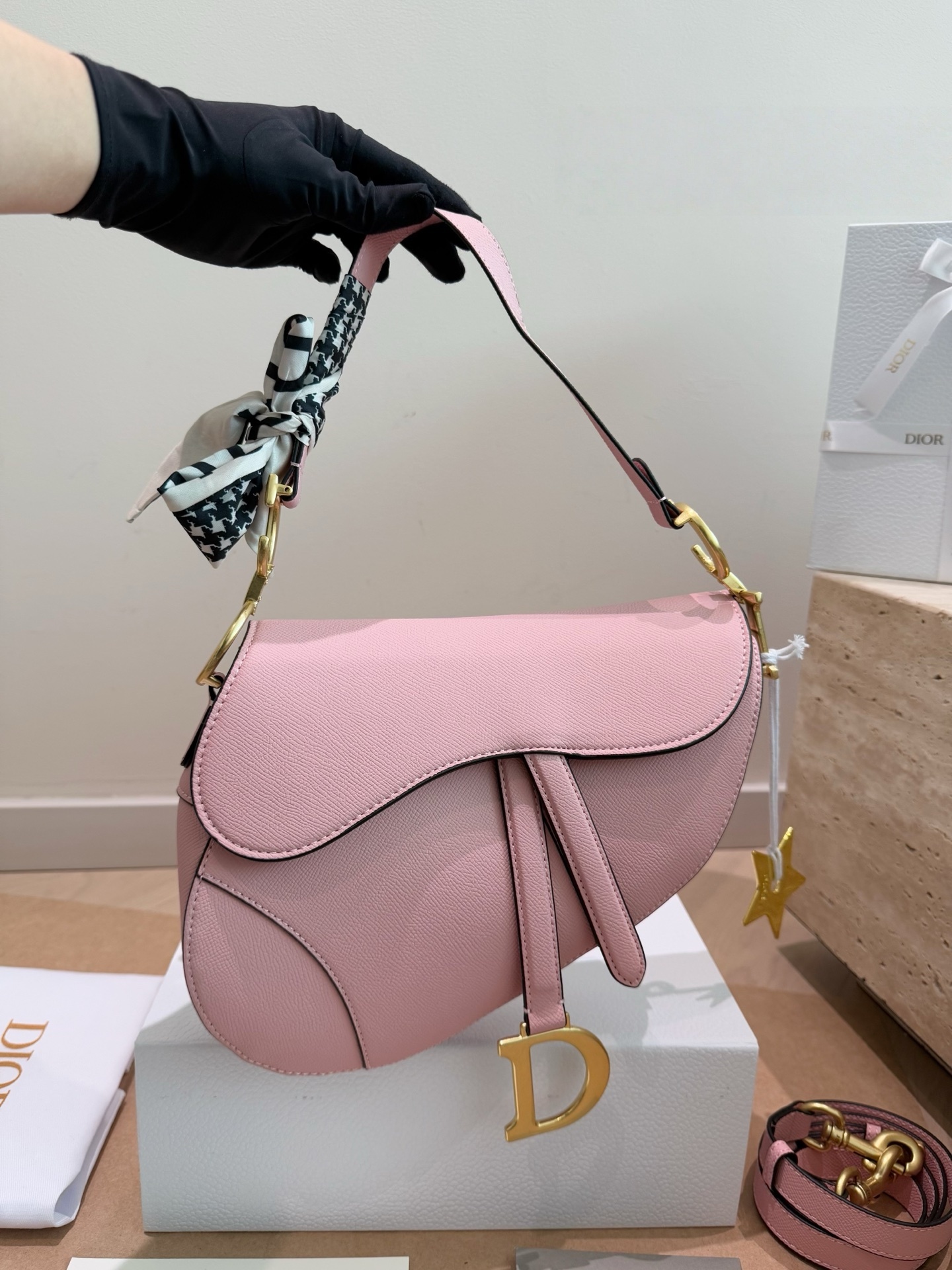 Saddle