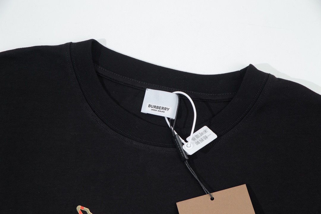 【BURBERRY 公式旗艦店】バーバリー Tシャツ ご好評に付き再入荷！