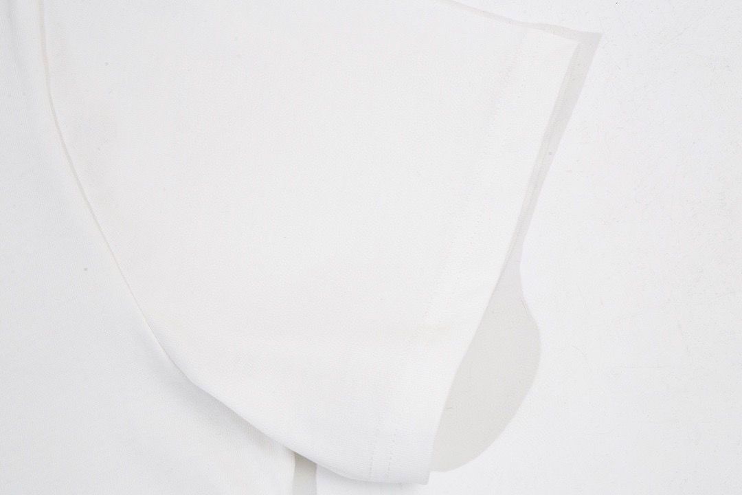 【BURBERRY 公式旗艦店】バーバリー Tシャツ ご好評に付き再入荷！