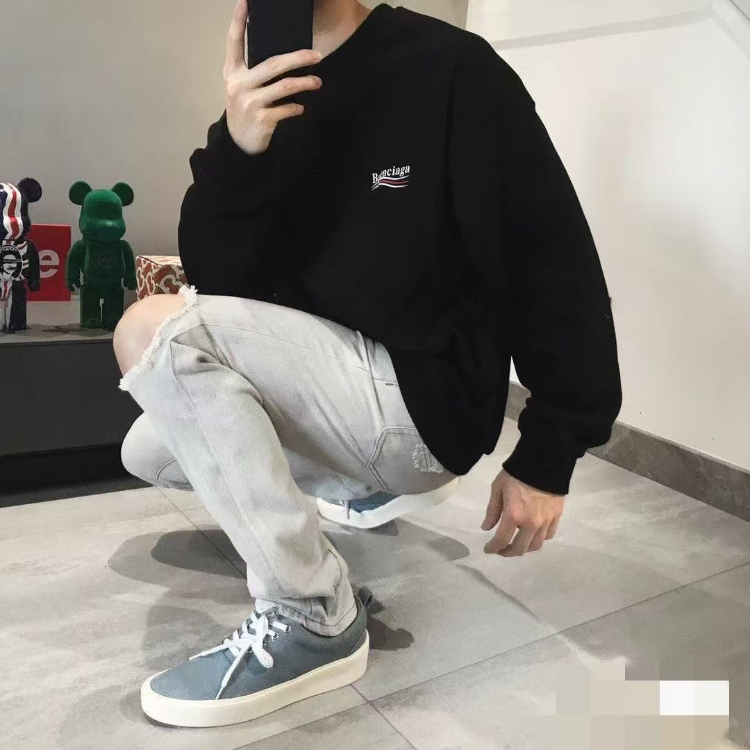 【BALENCIAGA バレンシアガ 】プリント長袖 ご好評に付き再入荷！【即日出荷】