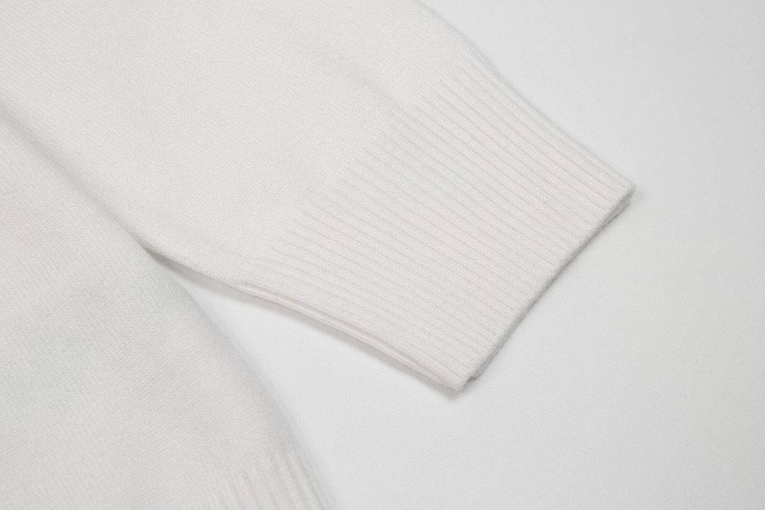 【Canada Goose旗艦店】セーター 男女兼用、ご好評に付き再入荷！