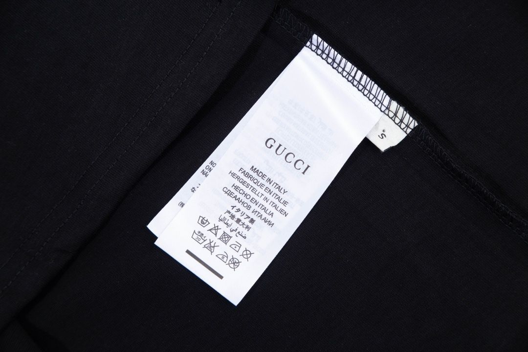 【Gucci 】（グッチ）Tシャツ 男女兼用、ご好評に付き再入荷！
