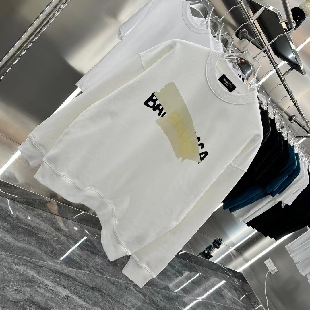 【BALENCIAGA】バレンシアガ 男女兼用、ご好評に付き再入荷！