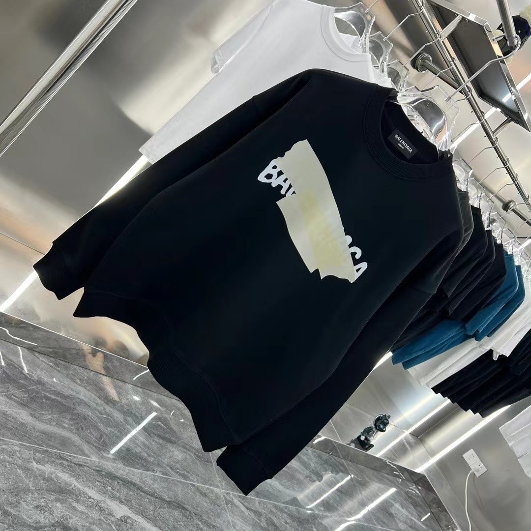 【BALENCIAGA】バレンシアガ 男女兼用、ご好評に付き再入荷！