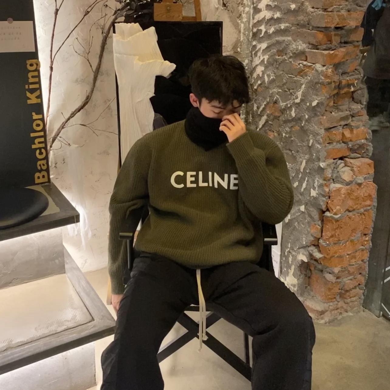 【CELINE旗艦店】【即日出荷】ご好評に付き再入荷！