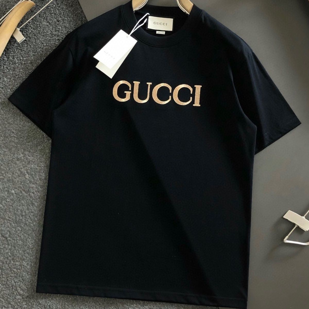 【Gucci 】（グッチ）半袖 男女兼用、ご好評に付き再入荷！