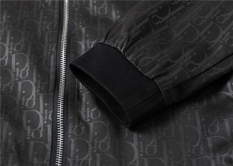 【DIOR公式旗艦店】ディオール ジャケット ご好評に付き再入荷！