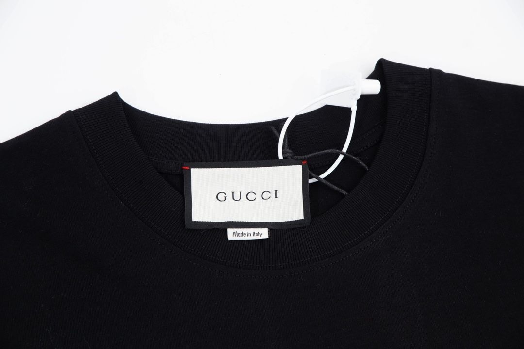 【Gucci 】（グッチ）Tシャツ 男女兼用、ご好評に付き再入荷！
