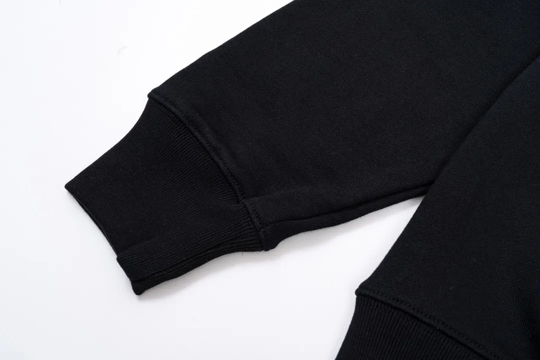 【BALENCIAGA公式旗艦店】バレンシアガ ご好評に付き再入荷！！