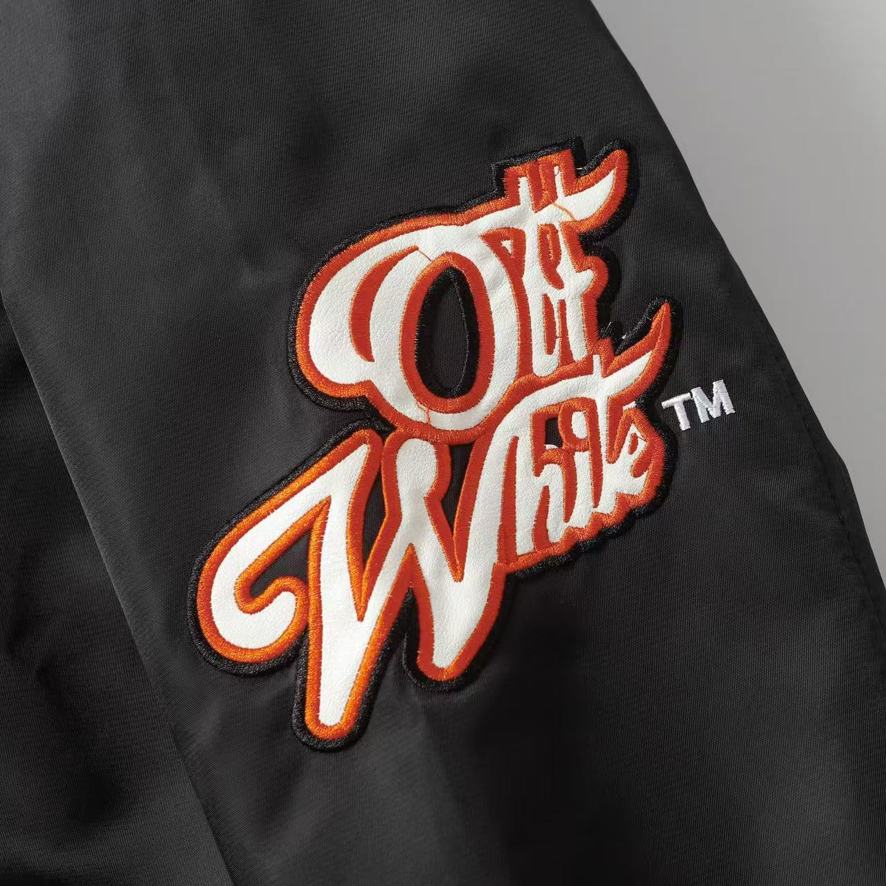 【OFF-WHITE旗艦店】野球服 ジャケット ご好評に付き再入荷！